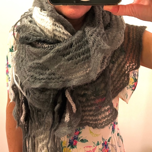 Missoni gray and white wool blend scarf - Picture 5 of 10